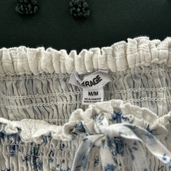 French cottage off shoulder dress - Picture 2 of 2